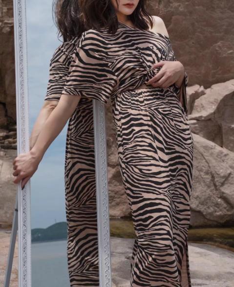 臣禾豹纹套装（上衣+半身裙）K212010306 商品图2