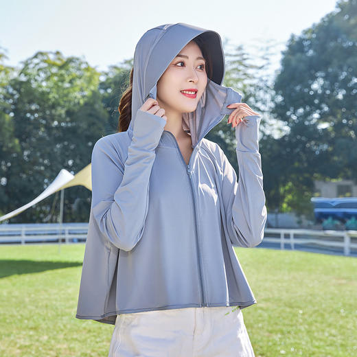 趣游帮丨黑科技多功能冰丝防晒衣 浅灰色/军绿色（S-2305） 商品图1