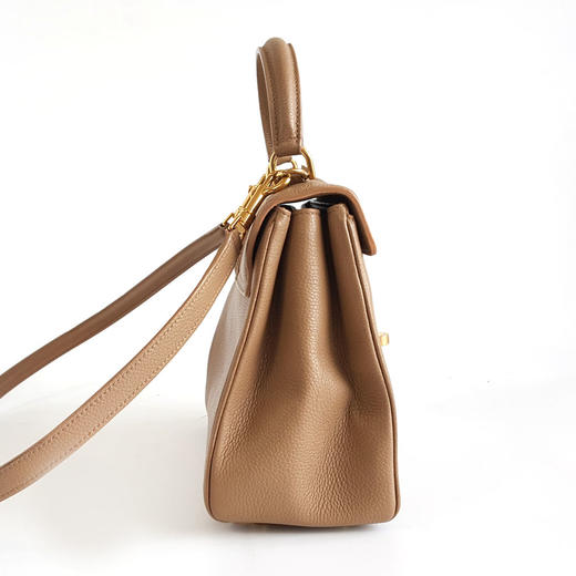 【95新】CELINE思琳小号奶茶色soft 16锁头包手提单肩包女士现售价：8200！220325NJS02 商品图2