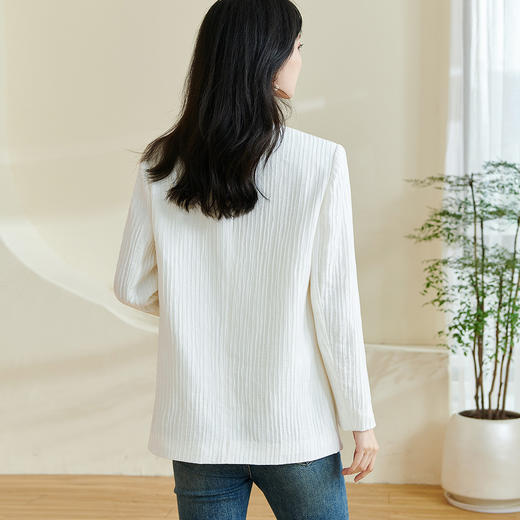 剩M/XL/2XL 天丝肌理感西服 立体竖坑条肌理织法 高温过烫不软塌 米思阳2026春季新款通勤职业小西装简约气质一粒扣外套女0834 商品图1