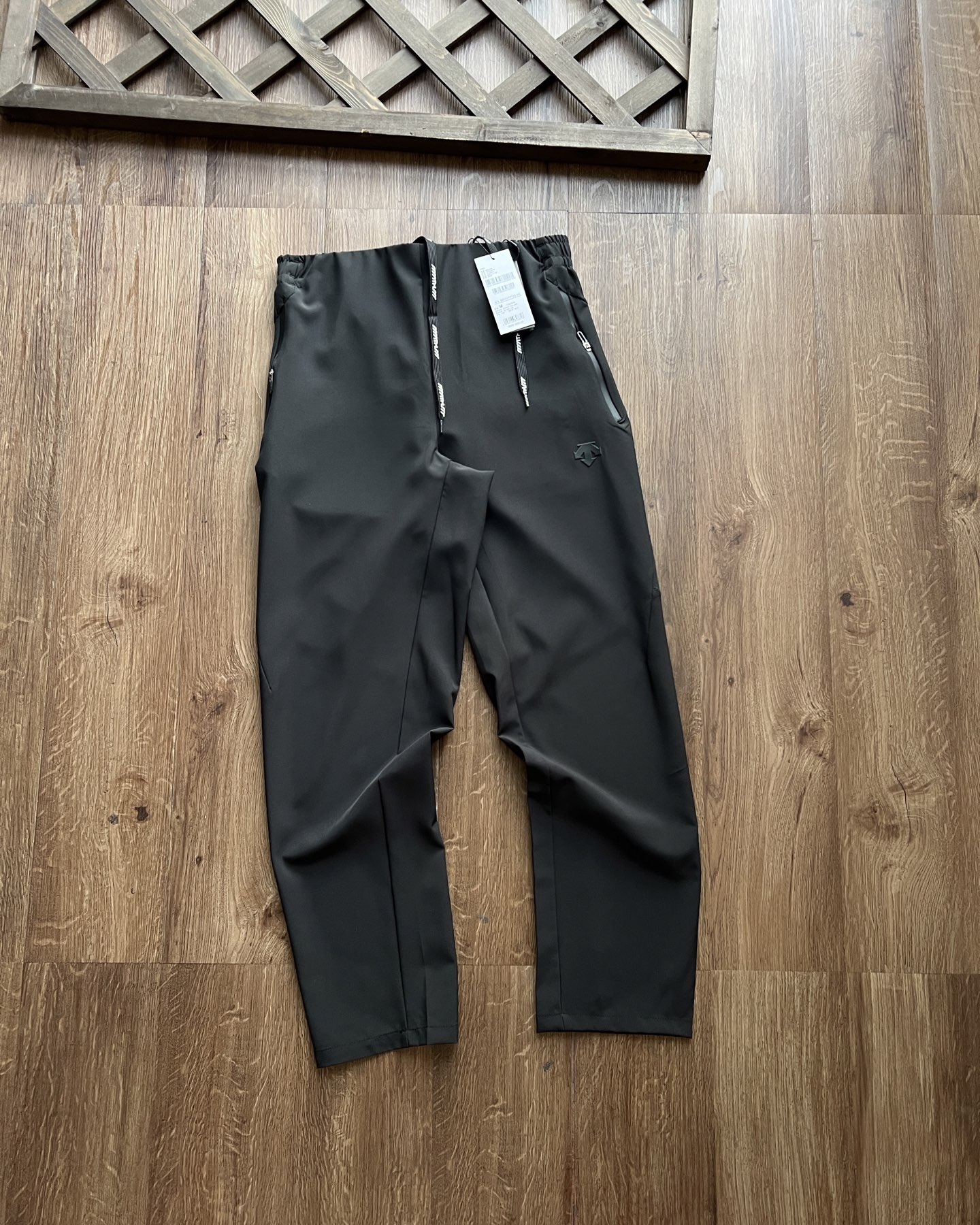 点此购买 迪桑特training系列男士梭织运动长裤 xj 314059