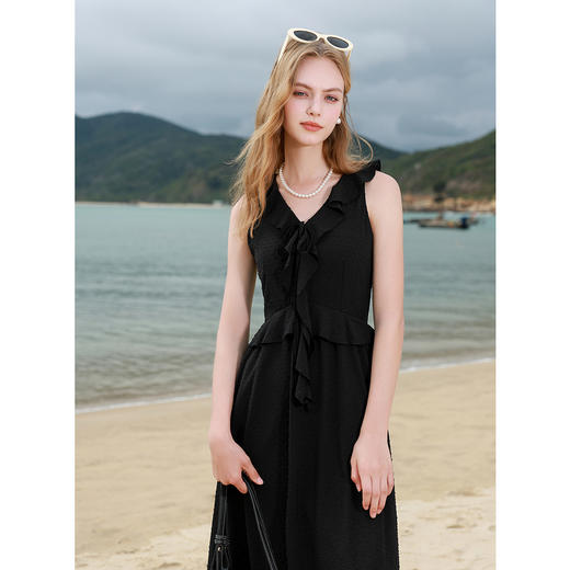 三彩2025夏季新款剪花荷叶边V领连衣裙收腰A字裙长裙度假M 商品图2