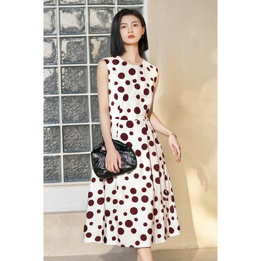 米思阳2025夏季新款时尚高级感波点连衣裙减龄显瘦背心A字裙1868 商品图1