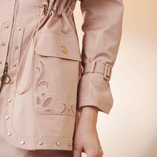 RSG郭培成衣品牌原创设计镂空刺绣收腰短款风衣外套 商品图3