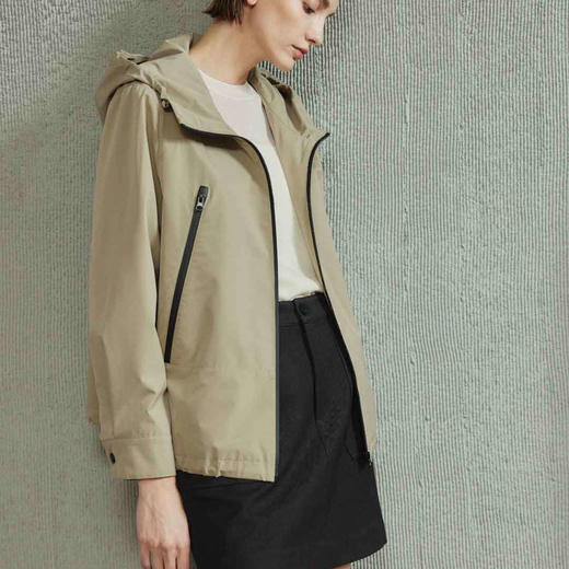 顺丰包邮21046洛诗琳2025春季新款轻户外插肩袖冲锋衣外套女135 商品图4