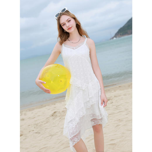 三彩独醒2025夏季新款花边V领吊带裙连衣裙雪纺中长裙度假F 商品图3