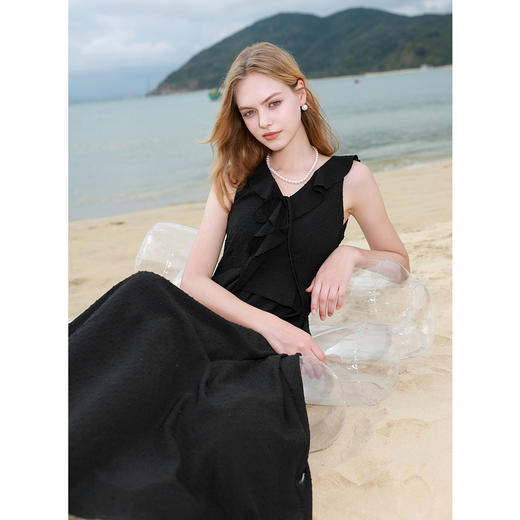 三彩2025夏季新款剪花荷叶边V领连衣裙收腰A字裙长裙度假M 商品图3