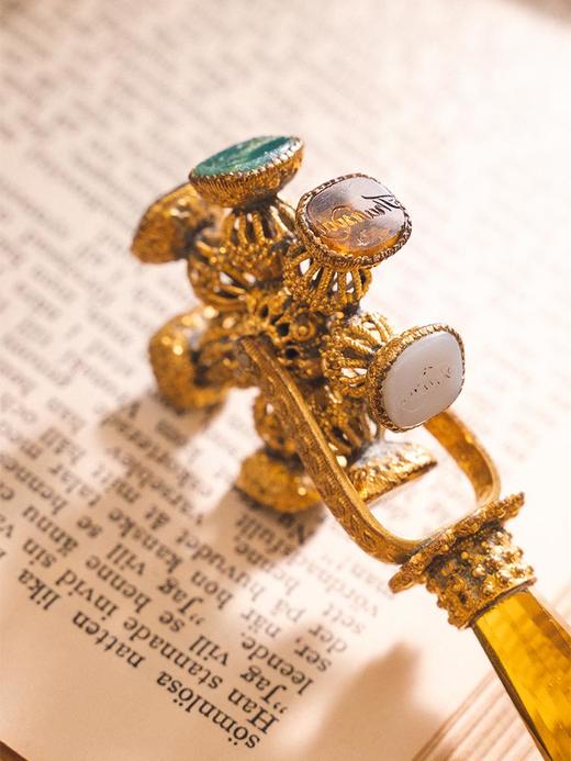 【已售】独角鹿西洋古董 19世纪法国出品烟晶手柄装饰铜鎏金精雕镶嵌星期主题七色硬石转轮式火漆印章 商品图3