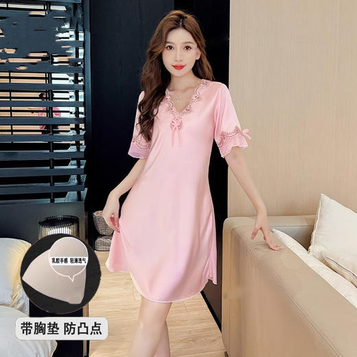 【法式蕾丝❗️带Bra冰丝性感睡裙】质感光泽，气质花边，轻盈舒适，优雅大气！自带胸垫，免穿内衣文胸！女夏一体乳垫丝绸般睡衣可外穿家居 商品图4