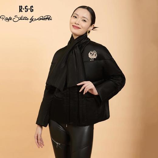 郭培成衣品牌精品系列暖意“绒绒”系列祥凤刺绣围巾绒服 商品图3