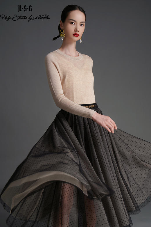 RSG2023郭培成衣品牌早秋修身显瘦纯色精纺百搭针织衫 商品图5