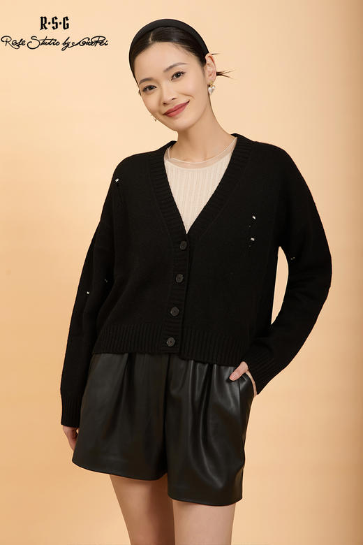 郭培成衣品牌精品系列慵懒V领毛织开衫 商品图5