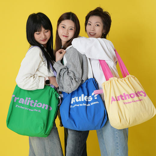 趁早有态度撞色抽绳束口包超轻便携大容量单肩帆布包休闲时尚女包 商品图1