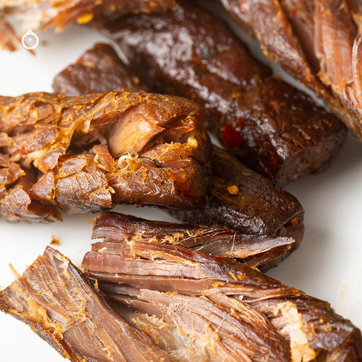 企鹅吃喝|手撕风干牛肉250g 香辣味 精选草饲牛后腿肉  内蒙牛肉干 湿润好嚼肉质紧实 商品图7