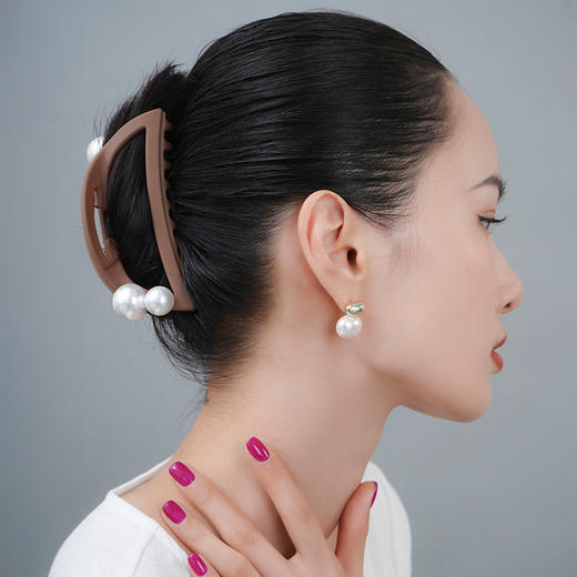 RSG郭培成衣品牌高级感哑光百搭珍珠抓夹 商品图1