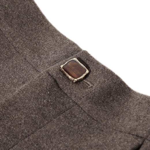 RSG郭培成衣品牌可可色贝壳纽扣休闲春夏季百搭短裤 商品图3