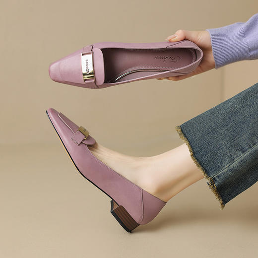 【预售5天】浅口方头低跟鞋女春秋新款牛皮金属扣小皮鞋粗跟法式单鞋YS&7043 商品图0