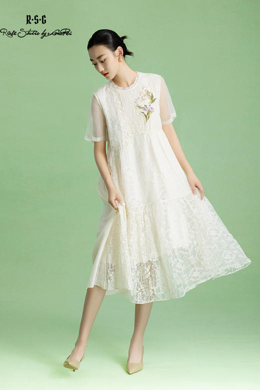 郭培成衣品牌【“药”爱自己】法式复古重工刺绣蕾丝拼接连衣裙 商品图5