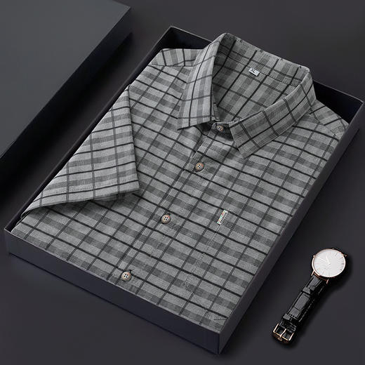 【DB】大依优型大码夏装格纹短袖衬衫新款宽松免烫透气大码透气上衣半袖男士衬衣 商品图2