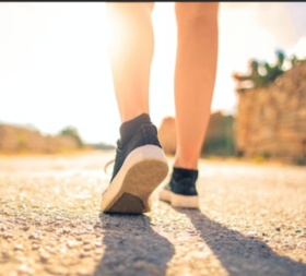  走路方式一个改变，“伤膝”变“护膝”！这样走路好处实在太多了！ 