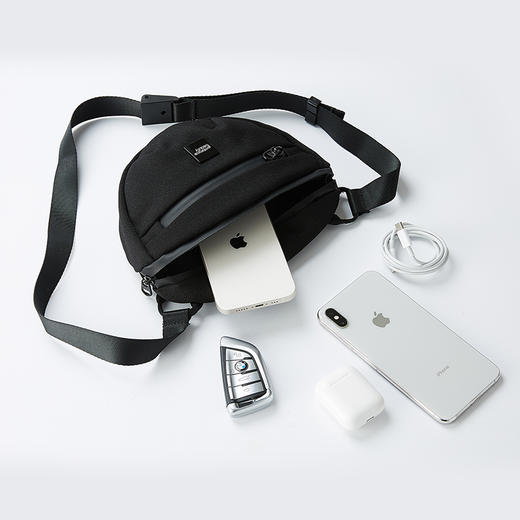 【【自营】潮流斜挎包男女情侣腰包单肩休闲运动大学生防泼水休闲胸包 商品图7