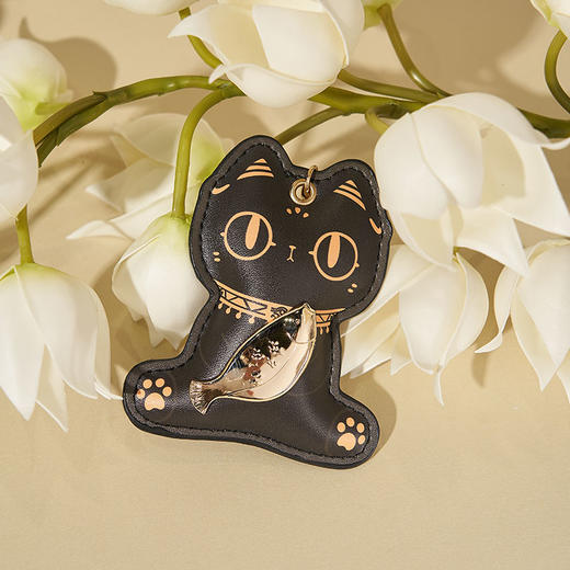 大英博物馆 巴斯特系列  钥匙扣挂件 萌猫年年有鱼 萌猫多功能卡包 乘风破浪 商品图1