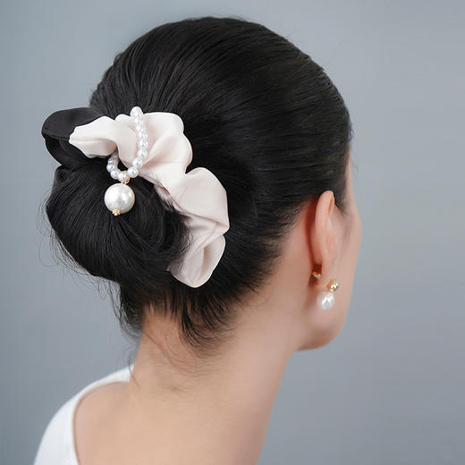 RSG郭培成衣品牌法式复古撞色珍珠绸缎发绳 商品图4