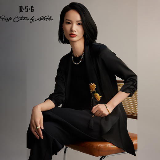 郭培成衣品牌【“药”爱自己】佛手花刺绣丝滑垂坠感披肩外套 商品图1