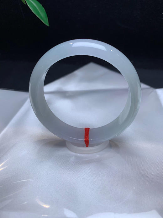 612580，56.8淡晴底手镯，版型，淡晴底，均匀干净 商品图2