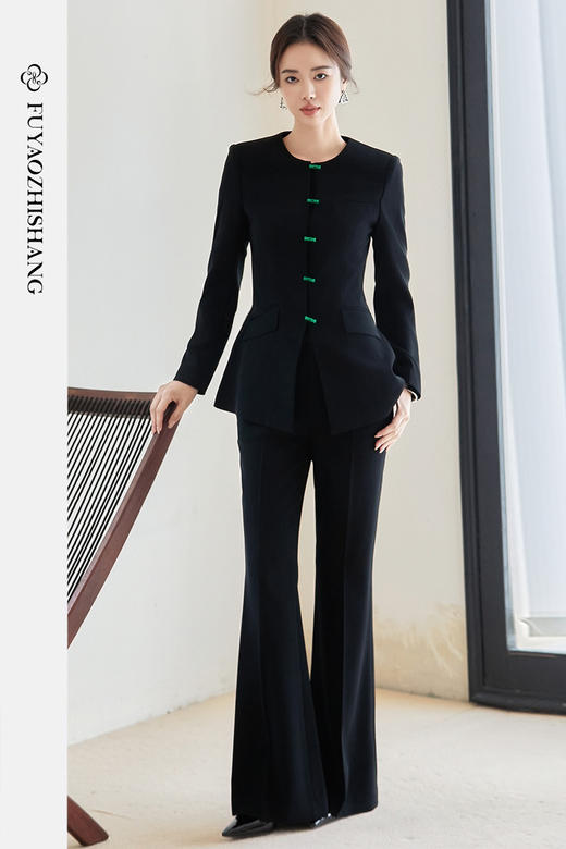 FUYAO扶摇 国风套装女高级感穿搭2025春季新款新中式黑色盘扣正装 商品图5