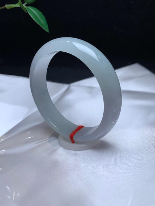 612580，56.8淡晴底手镯，版型，淡晴底，均匀干净 商品图5