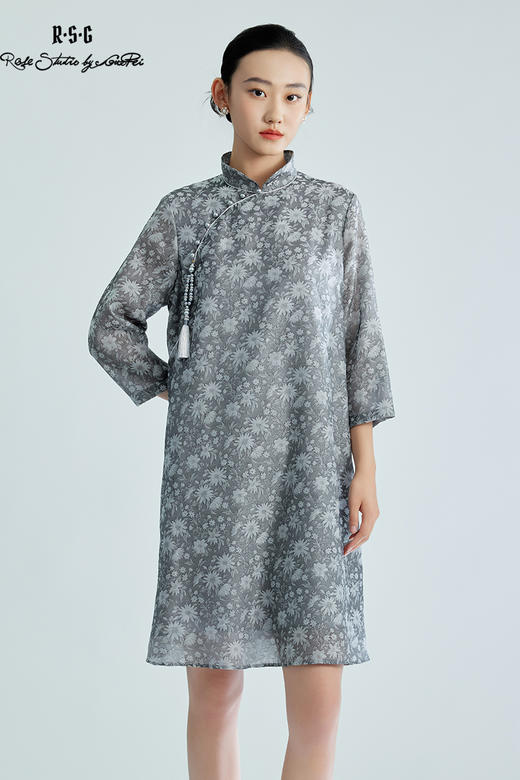 郭培成衣品牌精品系列小雏菊印花国风流苏吊坠连衣裙 商品图5