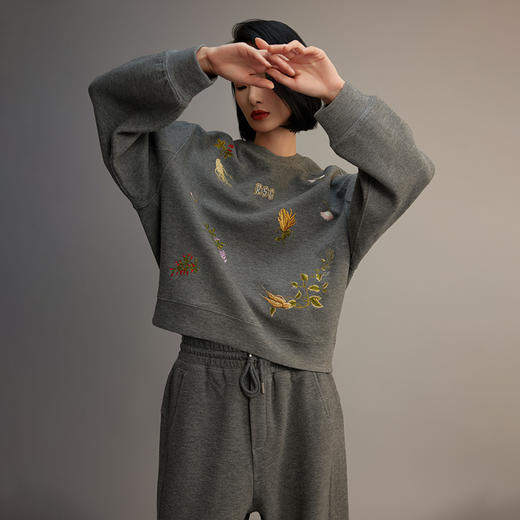 郭培品牌【“药”爱自己】原创中药花草刺绣“格雷系”卫衣套装 商品图3