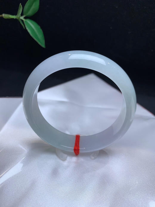 612580，56.8淡晴底手镯，版型，淡晴底，均匀干净 商品图4