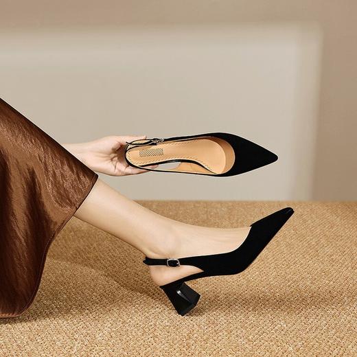 【预售5天】蓝色包头凉鞋女粗跟尖头一字带扣夏季新款舒适通勤气质后空高跟鞋JZX&L01-11 商品图2