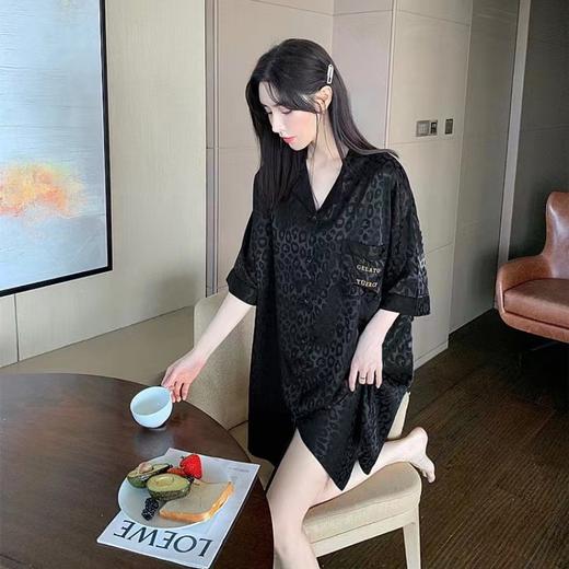 【慵懒时光❗睡裙提花冰丝家居服】轻盈提花冰丝材质，触感细腻柔滑，亲肤又透气，爆款夏季睡裙提花冰丝轻奢洋气高级睡衣女五分袖印花家居服★美物社 商品图1