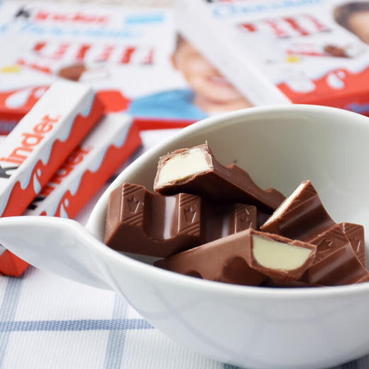 健达夹心牛奶巧克力制品4条装50g/040276 口感柔滑奶香浓郁 商品图1