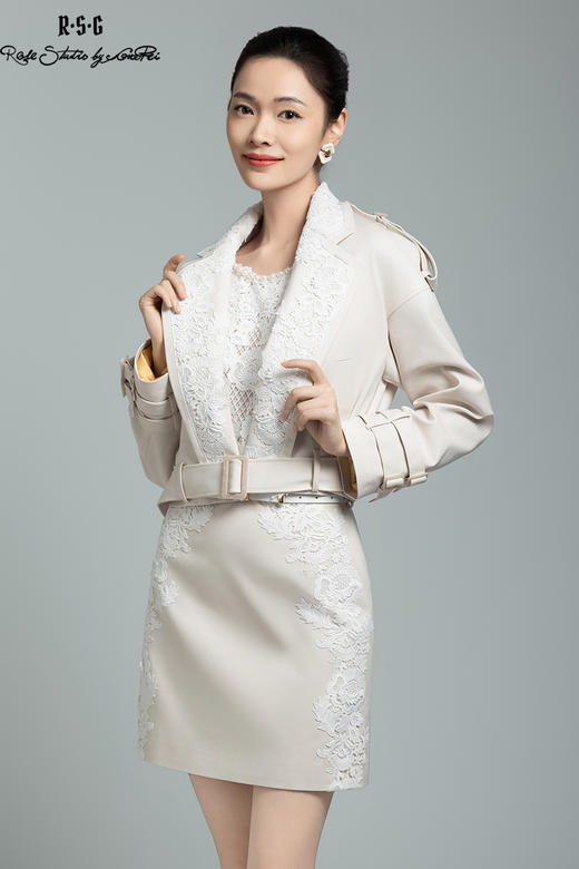 郭培成衣品牌【“药”爱自己】花朵纹样镂空蕾丝短夹克套装 商品图5