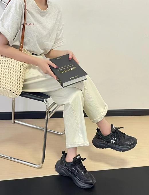 MLB   满印老花运动跑鞋 
    发货时效3-7天 商品图5