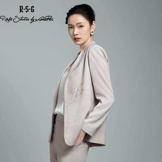 郭培成衣品牌【“药”爱自己】新中式刺绣图案休闲西服套装 商品图3