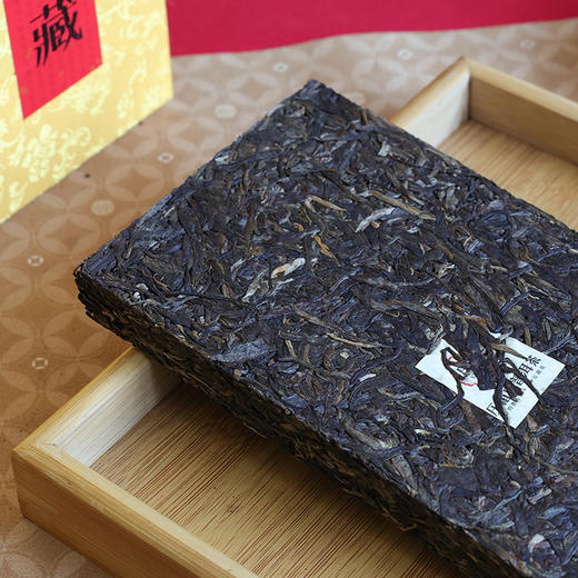 压箱底金砖茶 霸气班章 2021普洱生茶 茶砖礼盒 500克/砖 商品图4