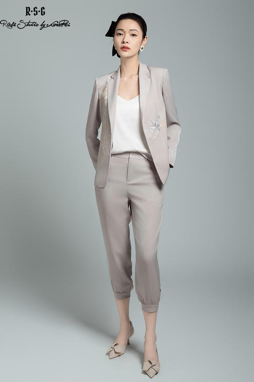 郭培成衣品牌【“药”爱自己】新中式刺绣图案休闲西服套装 商品图5