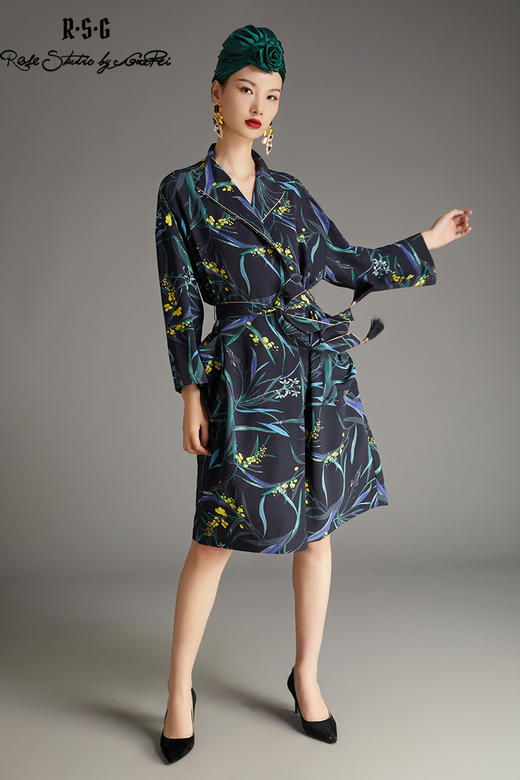 RSG早秋法式浪漫丛林印花薄风衣 商品图5