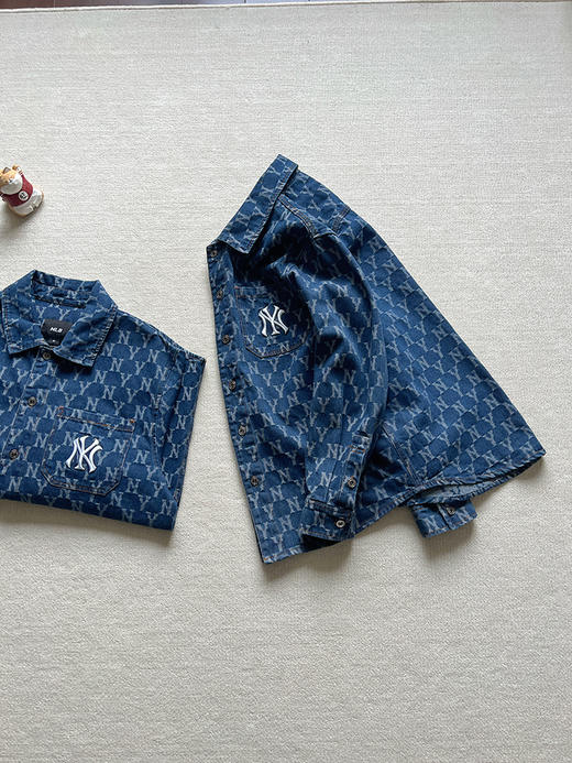 点此购买 MLB经典男女款老花满印牛仔衬衫夹克外套 LL 314171 商品图12