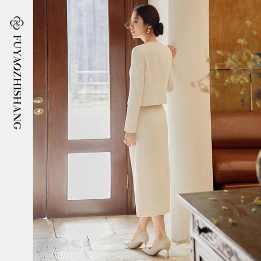 FUYAO扶摇 国风盘扣西装套裙女2025春新款高级感新中式圆领短外套 商品图4