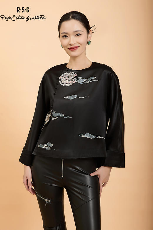 东方境X郭培联名系列：轻高定团龙祥云刺绣斜襟外套 商品图5