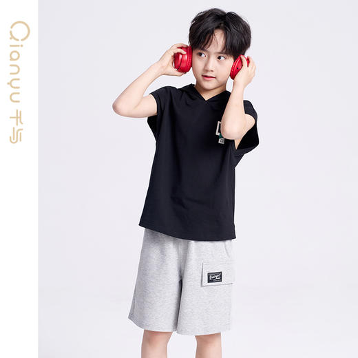 笛莎千与2025夏新款男童连帽无袖背心短裤套装 商品图1