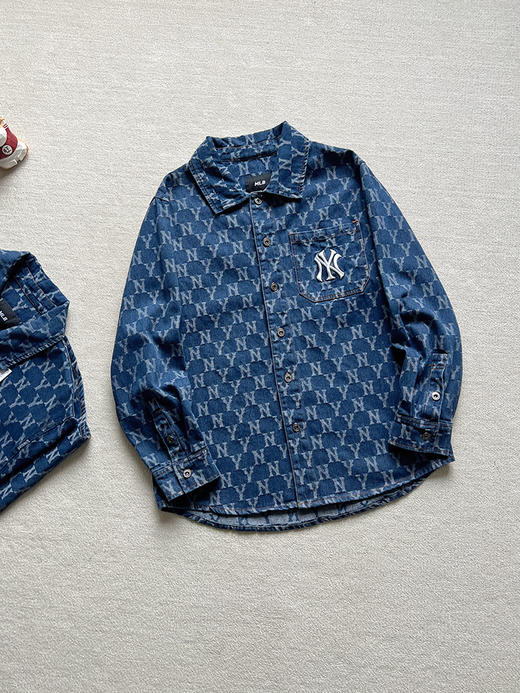 点此购买 MLB经典男女款老花满印牛仔衬衫夹克外套 LL 314171 商品图14