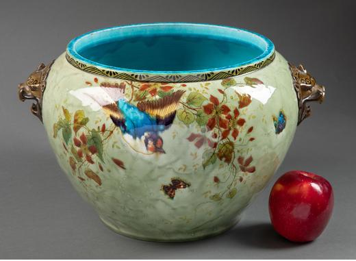 独角鹿西洋古董 19世纪法国陶艺大师Théodore Deck签名出品东方风格赤铜兽首双耳装饰飞鸟奇花主题彩釉花盆 商品图1