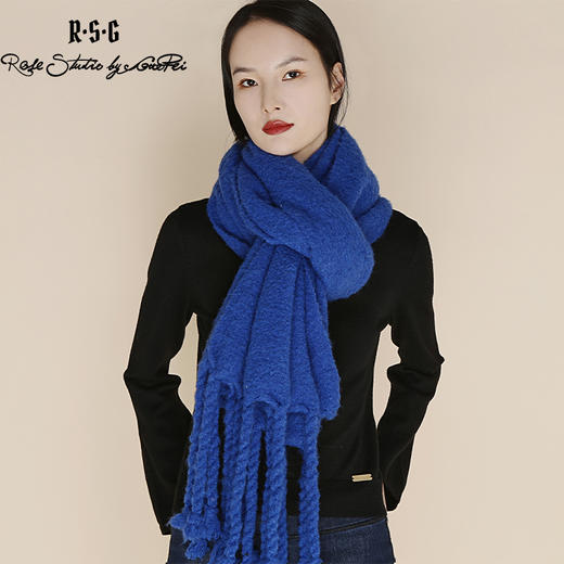 RSG郭培成衣品牌粗麻花流苏纯色百搭长绒围巾 商品图3